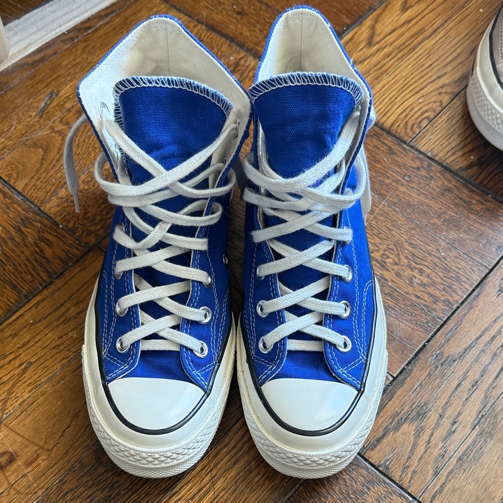 Converse High-Top Sneakers size 7.5